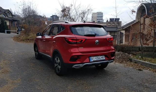 mg-zs-test-9.jpg