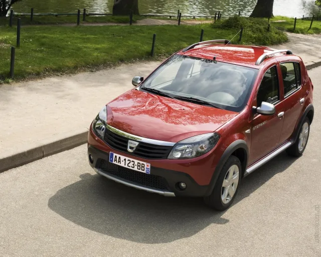 Dacia Sandero Stepway хетчбек — 2