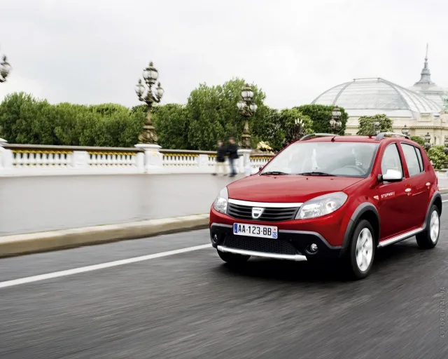 Dacia Sandero Stepway хетчбек — 6