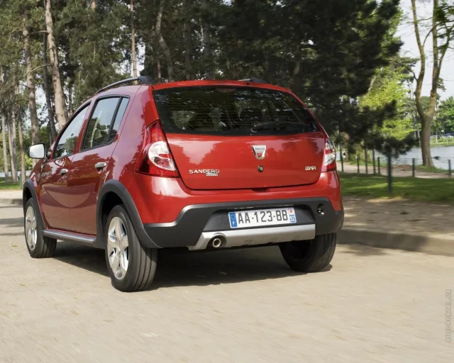 Dacia Sandero Stepway хетчбек — 10