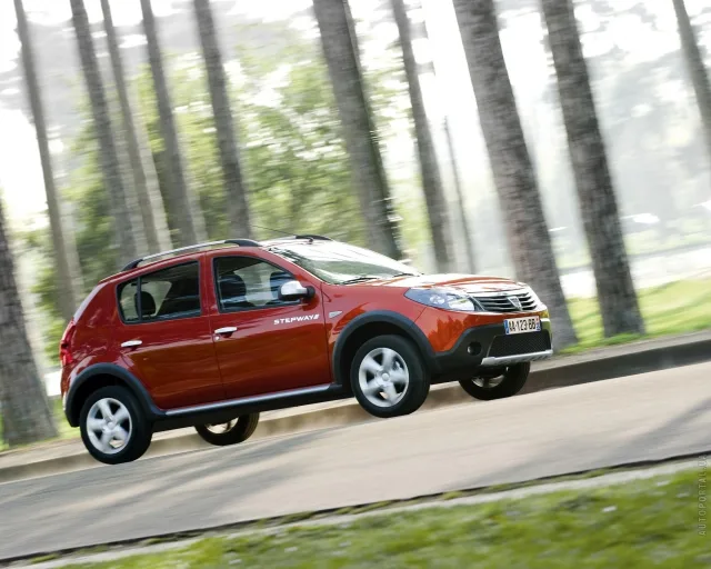 Dacia Sandero Stepway хетчбек — 14