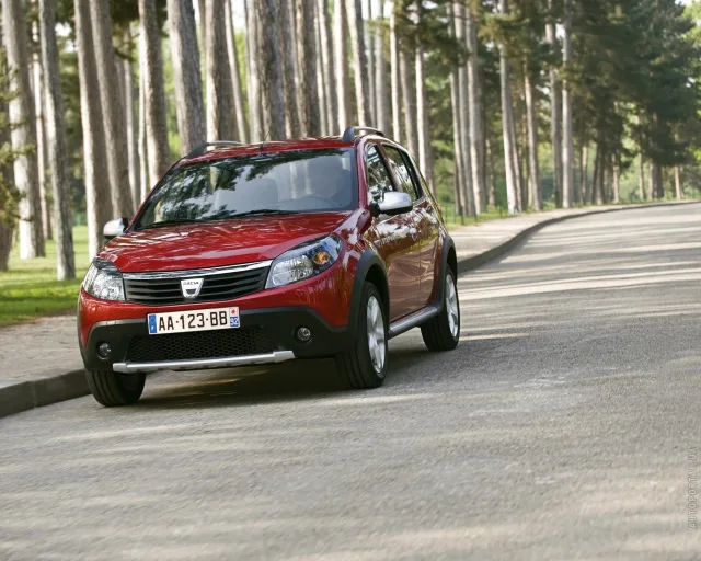 Dacia Sandero Stepway хетчбек — 17