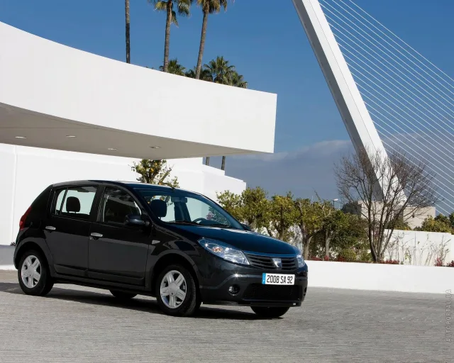 Dacia Sandero (Дачия Сандеро) хэтчбек — 17
