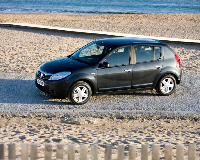 Dacia Sandero (Дачия Сандеро) хэтчбек — 23
