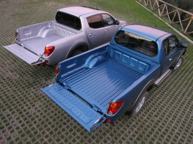 Mitsubishi L200 2005 пікап — 14