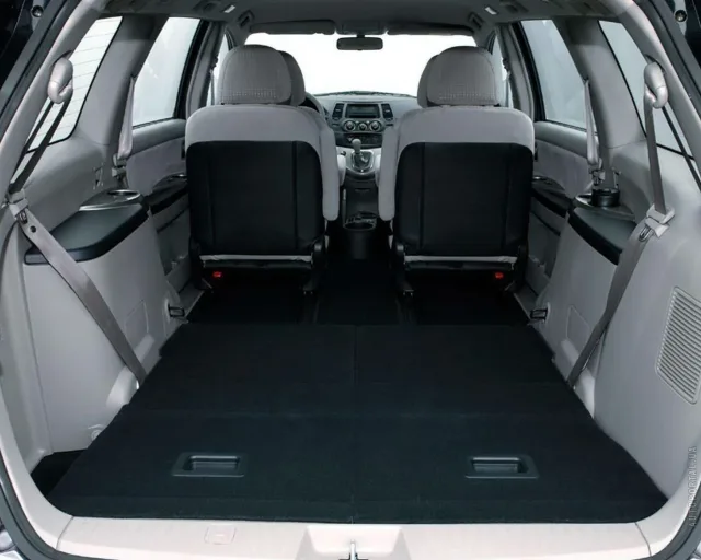 Mitsubishi Grandis 2.4 AT E/13S03 — 25