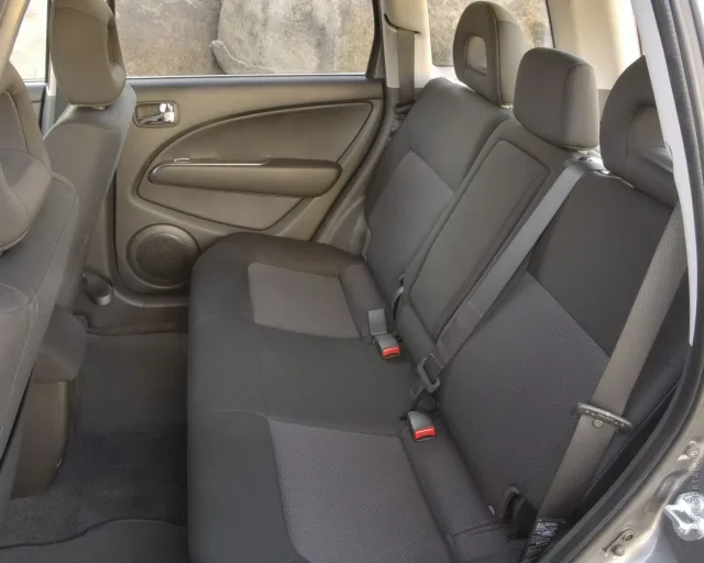 Mitsubishi Outlander 2003 (Мицубиси Аутлендер) кроссовер — 9