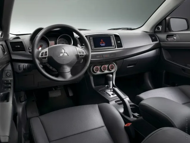 Mitsubishi Lancer X 2.0 MT Intense — 4