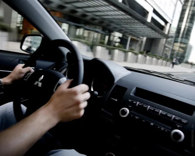 Mitsubishi Lancer X 2.0 MT Intense — 2