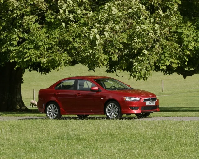 Mitsubishi Lancer X 2.0 MT Intense — 12