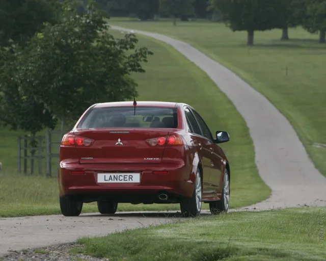 Mitsubishi Lancer X 2.0 MT Intense — 19