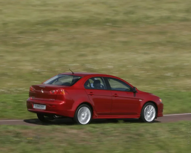 Mitsubishi Lancer X 2.0 MT Intense — 17
