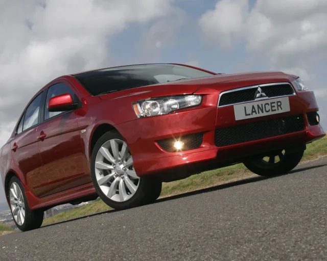 Mitsubishi Lancer X 2.0 MT Intense — 25