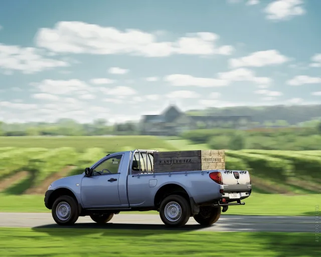 Mitsubishi L200 2.5Di D MT Invite long — 10