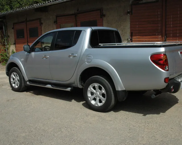 Mitsubishi L200 2.5Di D MT Invite long — 9