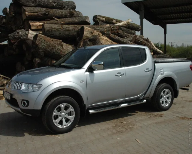 Mitsubishi L200 2.5Di D MT Invite long — 18