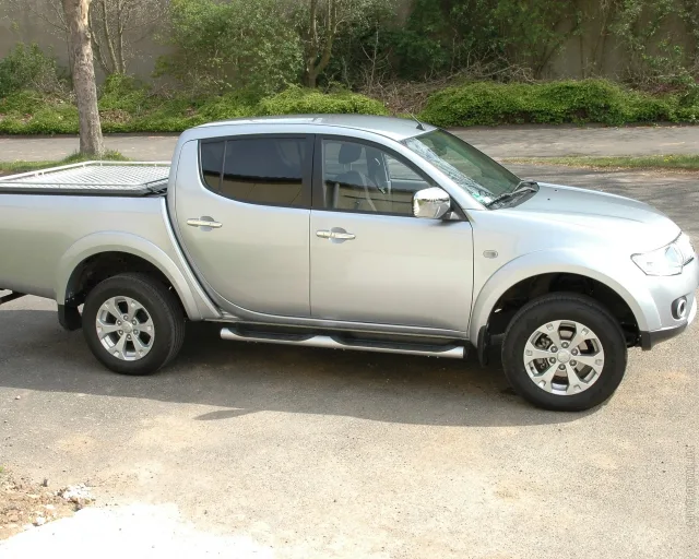 Mitsubishi L200 2.5Di D MT Invite long — 11
