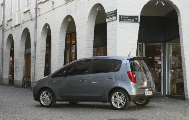 Mitsubishi Colt (Мицубиси Кольт) микровэн — 16
