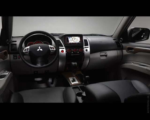 Mitsubishi Pajero Sport 2009 (Мицубиси Паджеро Спорт) внедорожник — 10