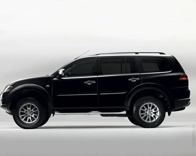 Mitsubishi Pajero Sport 2009 (Мицубиси Паджеро Спорт) внедорожник — 24