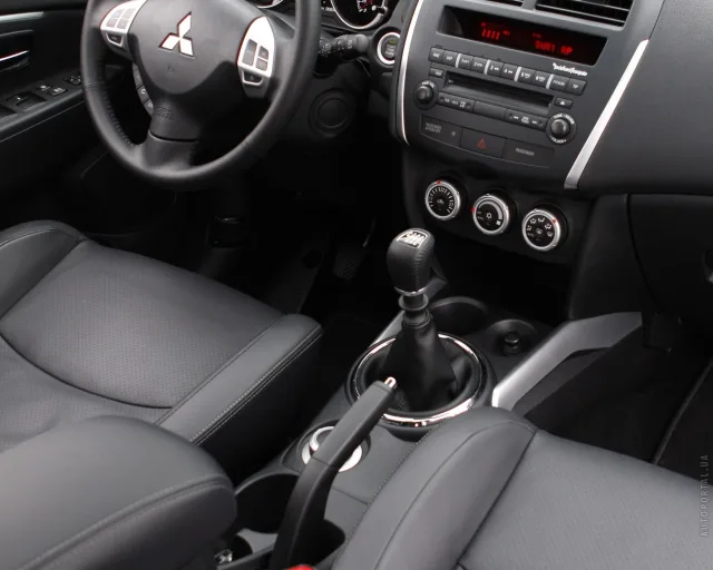 Mitsubishi ASX 2010 кросовер — 24