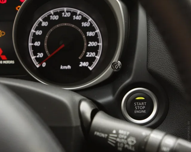 Mitsubishi ASX 2010 кросовер — 15