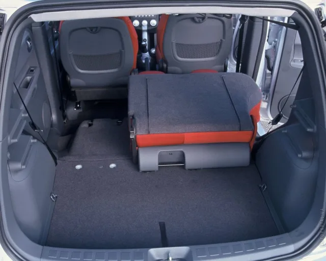 Mitsubishi Colt 2003 (Мицубиси Кольт) микровэн — 24