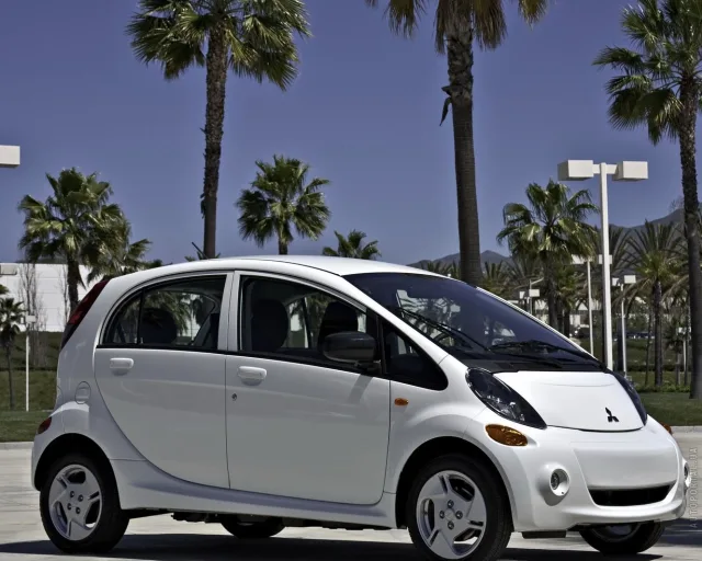 Mitsubishi I MiEV (Мицубиси И МиЕВ) 5-ти дверный хэтчбек — 13
