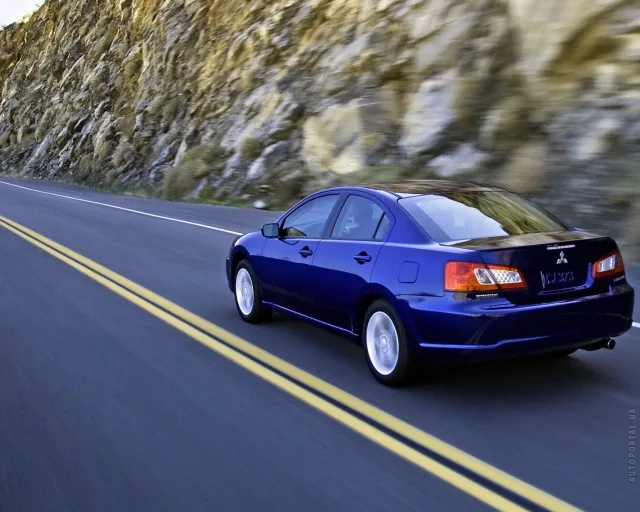 Mitsubishi Galant седан — 14