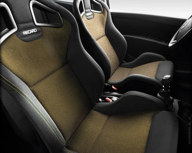 Renault Clio RS hatchback — 2