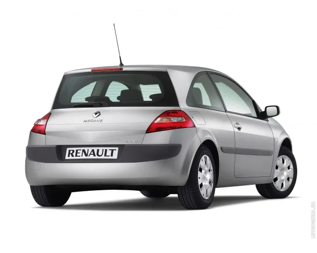 Renault Megane II (Рено Меган) 3-х дверный хетчбэк — 9