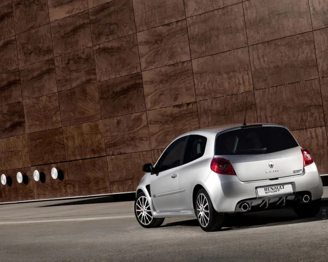 Renault Clio RS hatchback — 25