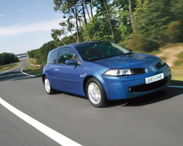 Renault Megane II (Рено Меган) 3-х дверный хетчбэк — 5