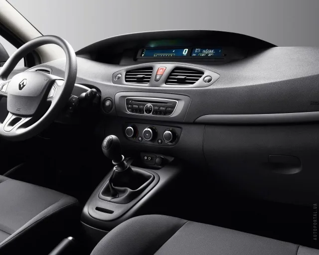 Renault Scenic III 1.6 MT Authentique — 13