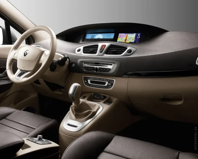 Renault Scenic III 1.6 MT Authentique — 15