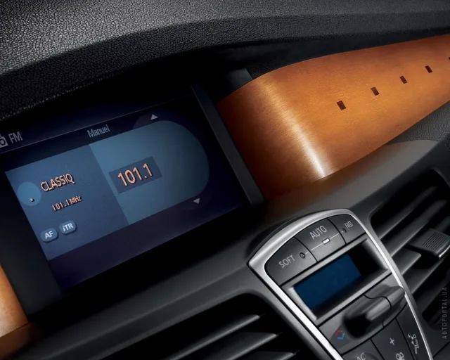 Renault Laguna III (Рено Лагуна) хэтчбек — 3