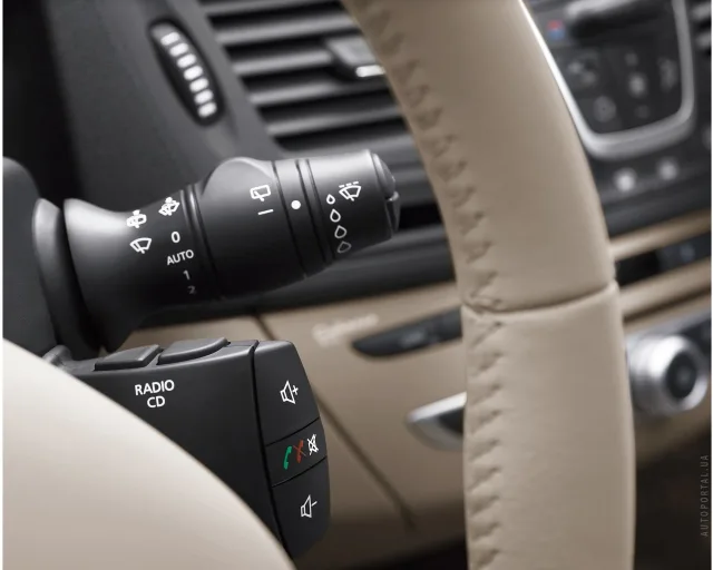 Renault Laguna III (Рено Лагуна) хэтчбек — 22