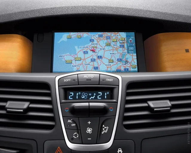 Renault Laguna III (Рено Лагуна) хэтчбек — 18