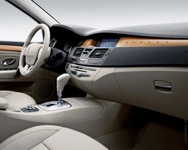 Renault Laguna III (Рено Лагуна) хэтчбек — 24