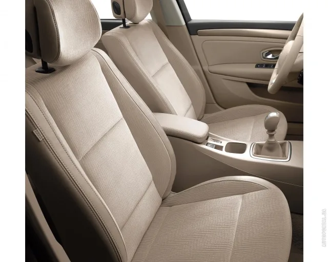Renault Laguna III (Рено Лагуна) хэтчбек — 13