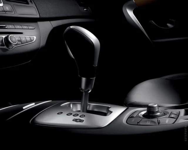 Renault Laguna III (Рено Лагуна) хэтчбек — 21