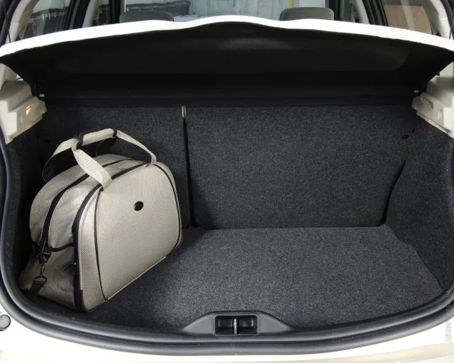 Renault Megane II (Рено Меган) 5-ти дверный хетчбэк — 3