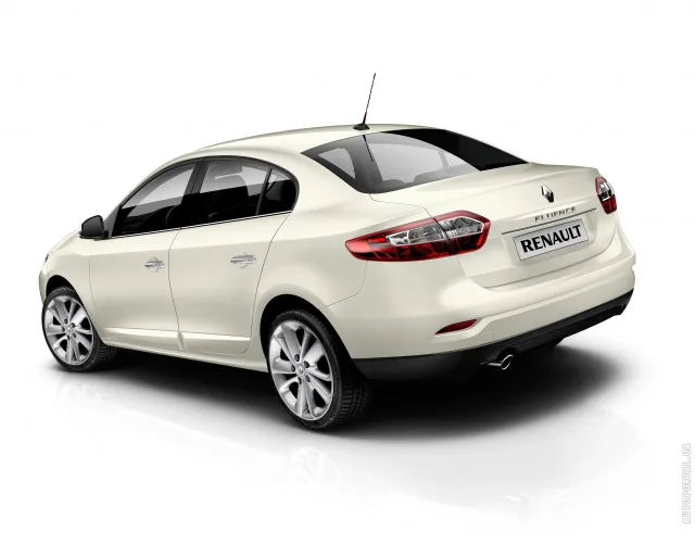 Renault Fluence 2012 седан — 9