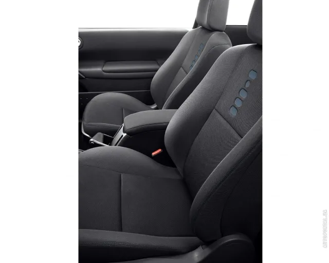 Renault Megane II (Рено Меган) 5-ти дверный хетчбэк — 6