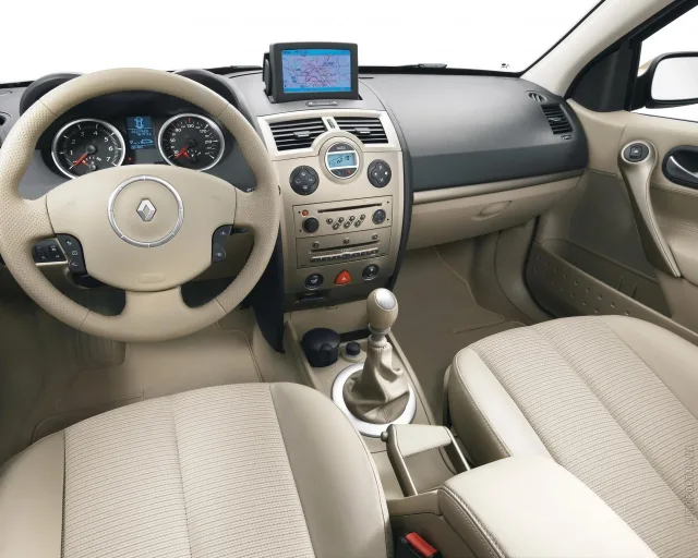 Renault Megane II (Рено Меган) 5-ти дверный хетчбэк — 7