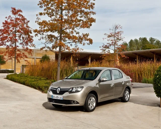 Renault Symbol 2012 (Рено Символ) седан — 15