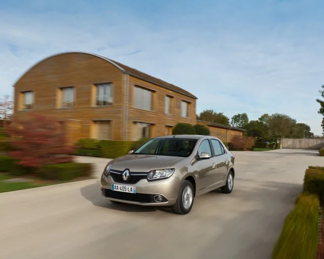 Renault Symbol 2012 (Рено Символ) седан — 13