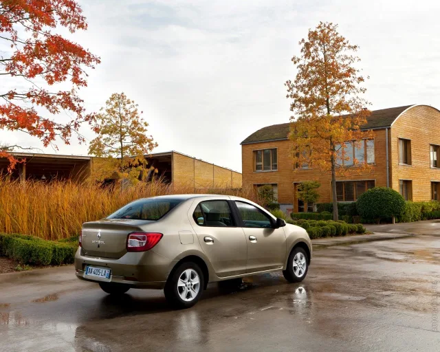 Renault Symbol 2012 (Рено Символ) седан — 14