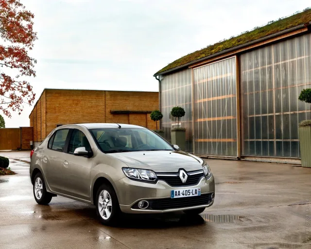 Renault Symbol 2012 (Рено Символ) седан — 17