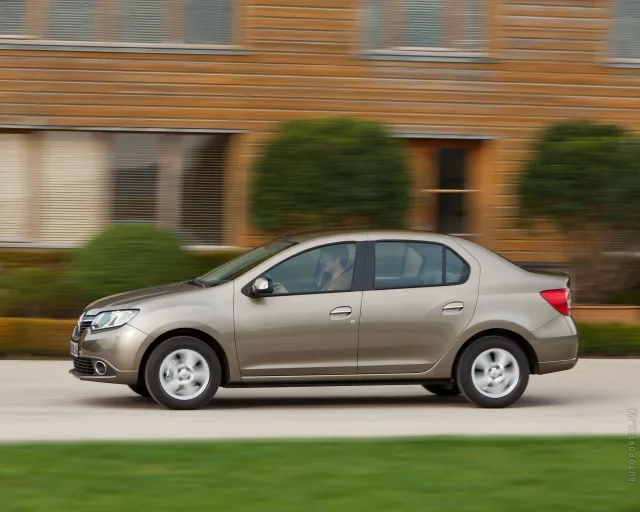 Renault Symbol 2012 (Рено Символ) седан — 18